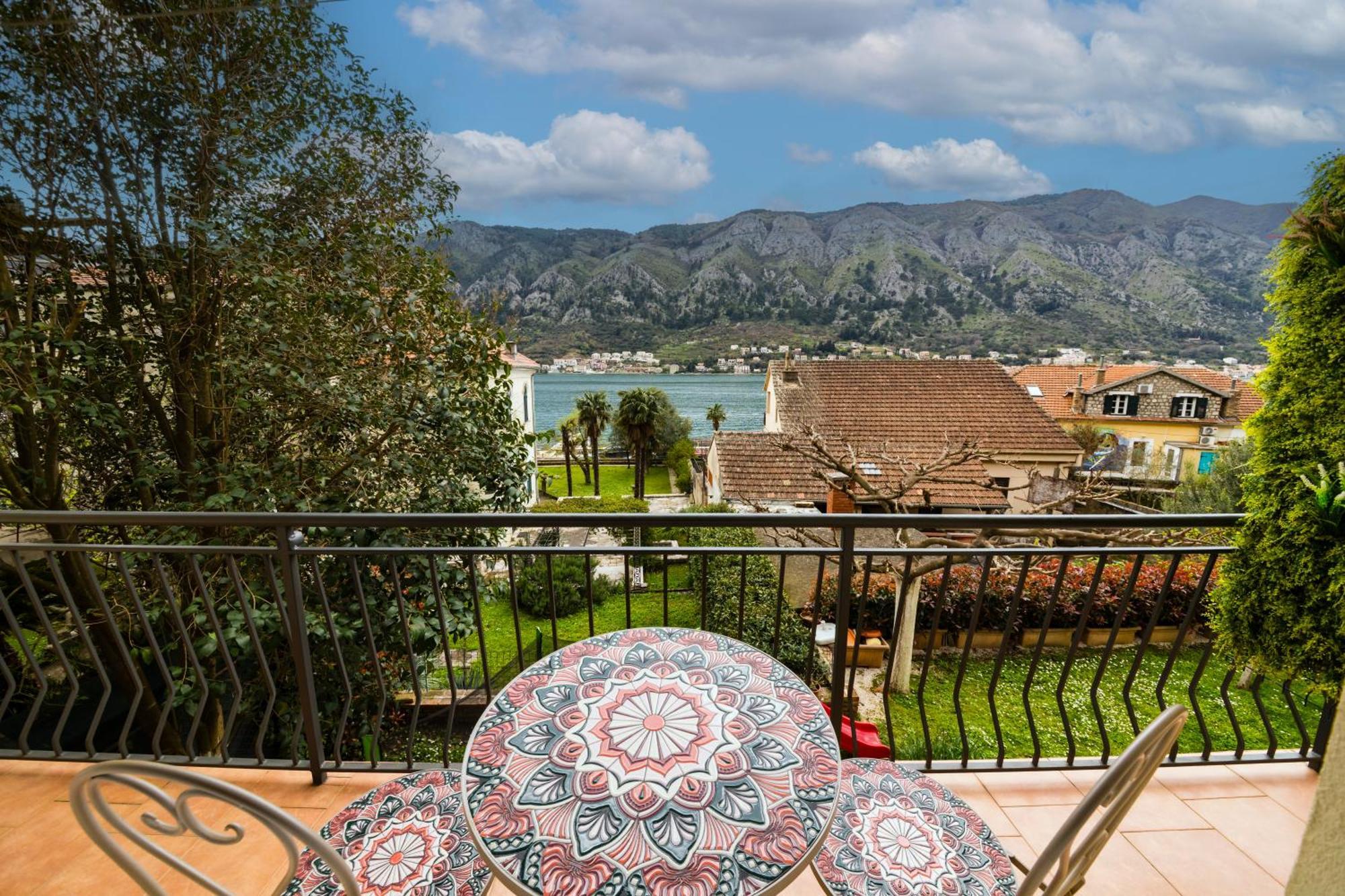 Apartmani F&M Kotor Exterior photo